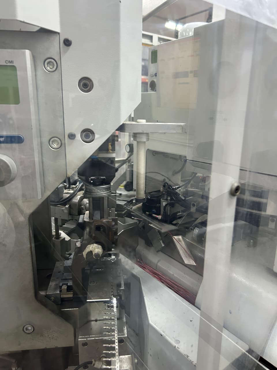 Sertissage des composants